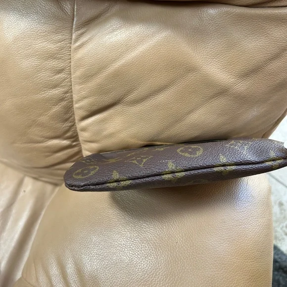 💼SUPER RARE VINTAGE KISS LOCK wristlet/purse - Picture 4 of 9